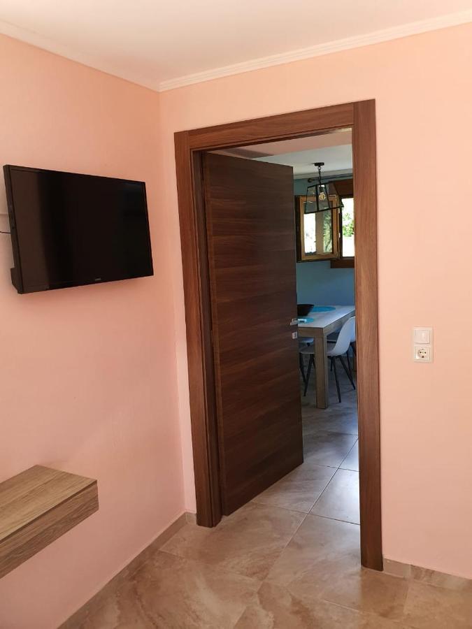 Panos House Apartment Koinira Exterior photo